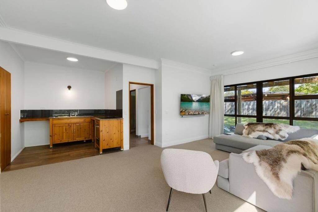 Peakview Lodge Wanaka Bagian luar foto